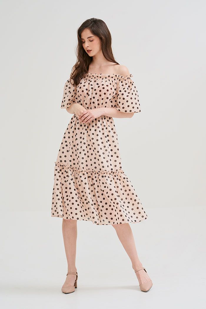 Đầm linen chấm bi midi rã tùng nhún thun