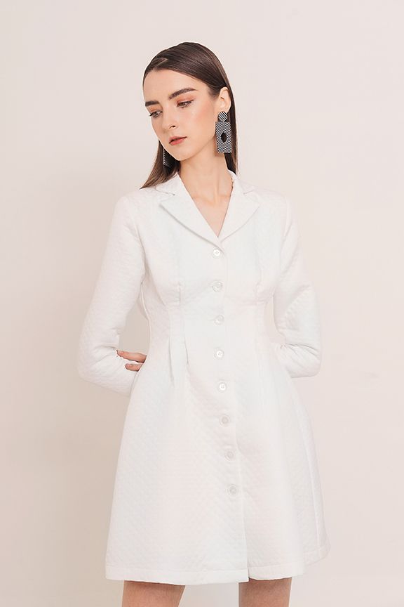 Đầm gấm hoa tay dài chích ben eo