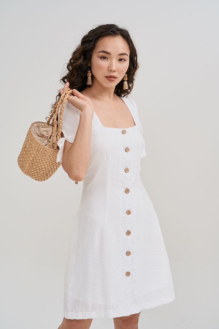 Đầm cổ vuông nẹp nút gỗ tay thắt nơ
