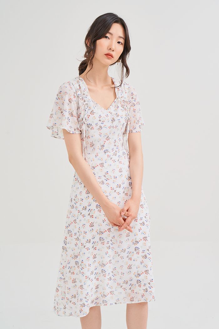 Đầm midi in hoa cổ tim thắt nơ vai
