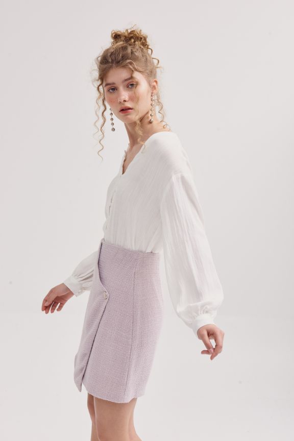 Áo linen cổ tim nút bọc