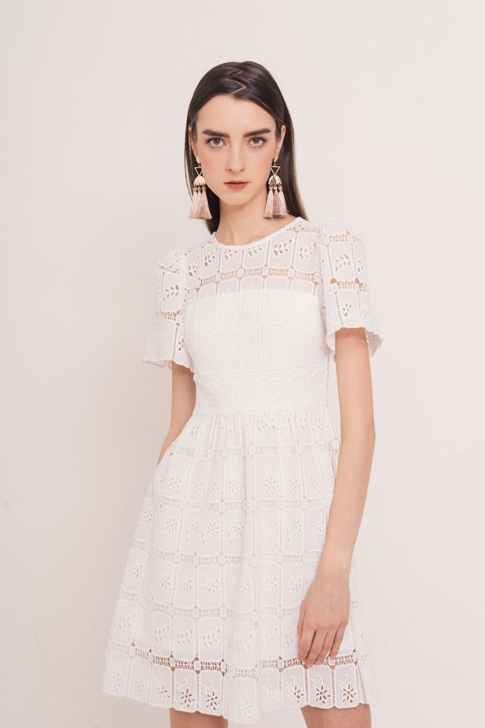 Đầm ren cotton dệt 3D có tay 3 lớp
