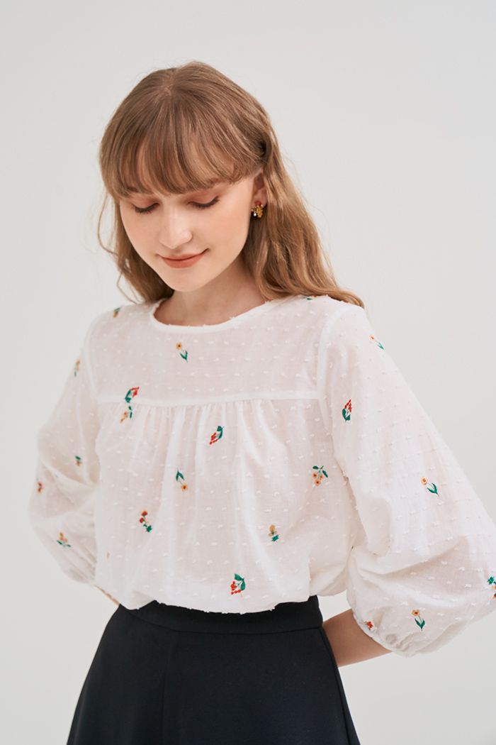 Áo cotton thêu hoa tay dài rã nhún ngực