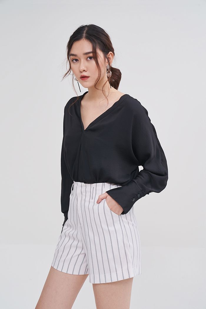 Quần short lưng liền sọc cơ bản