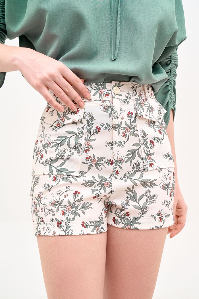 Quần short in hoạ tiết đắp nổi 2 nắp túi