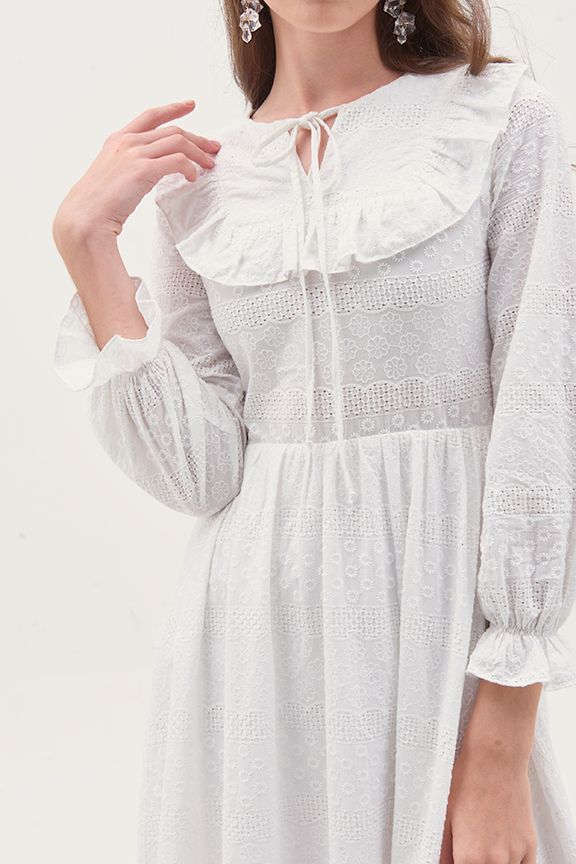 Đầm midi bèo ren cotton thêu
