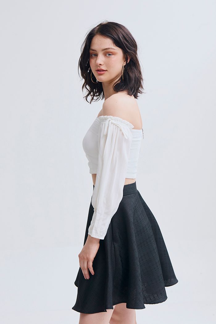 Áo croptop cúp ngực cutout tay