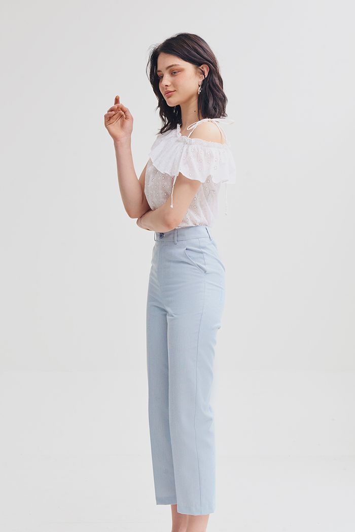 Áo cotton thêu hoa bèo 1 vai dây
