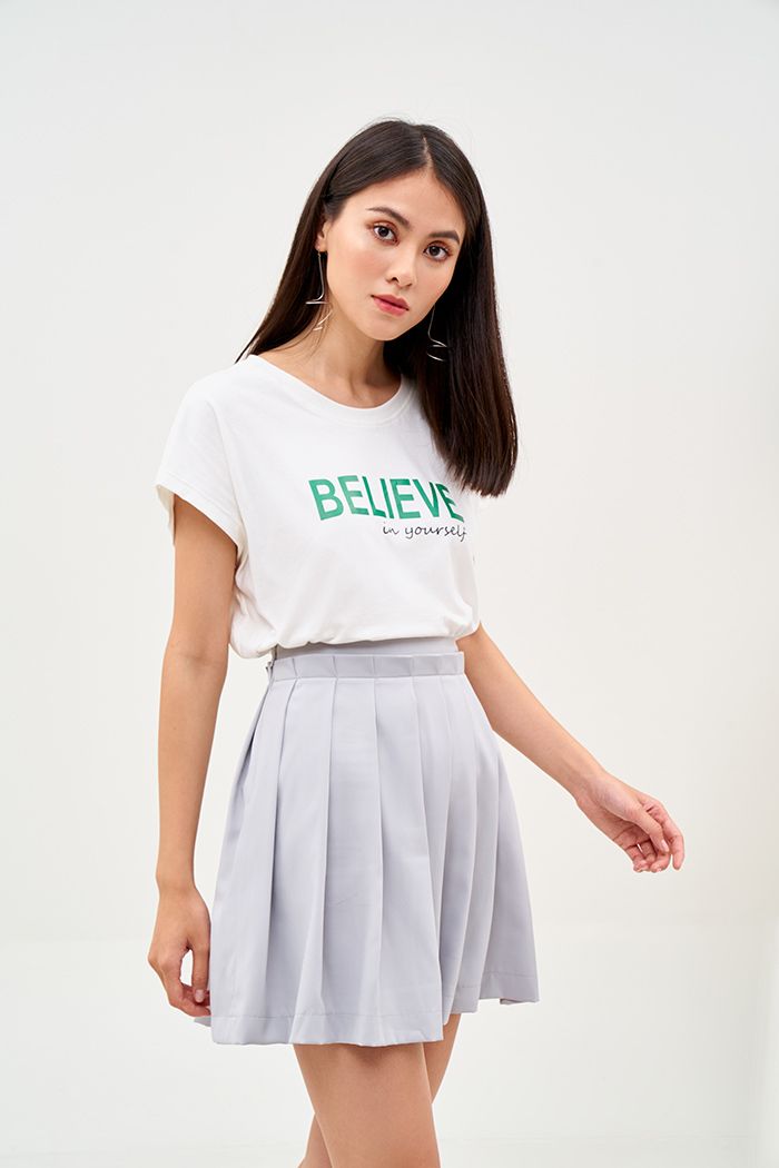 Áo thun in slogan believe in yourself