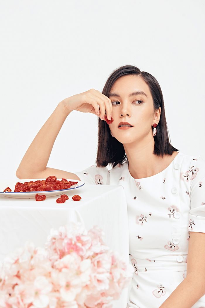 Đầm in hoạ tiết spr19 nhấn nút tay lỡ