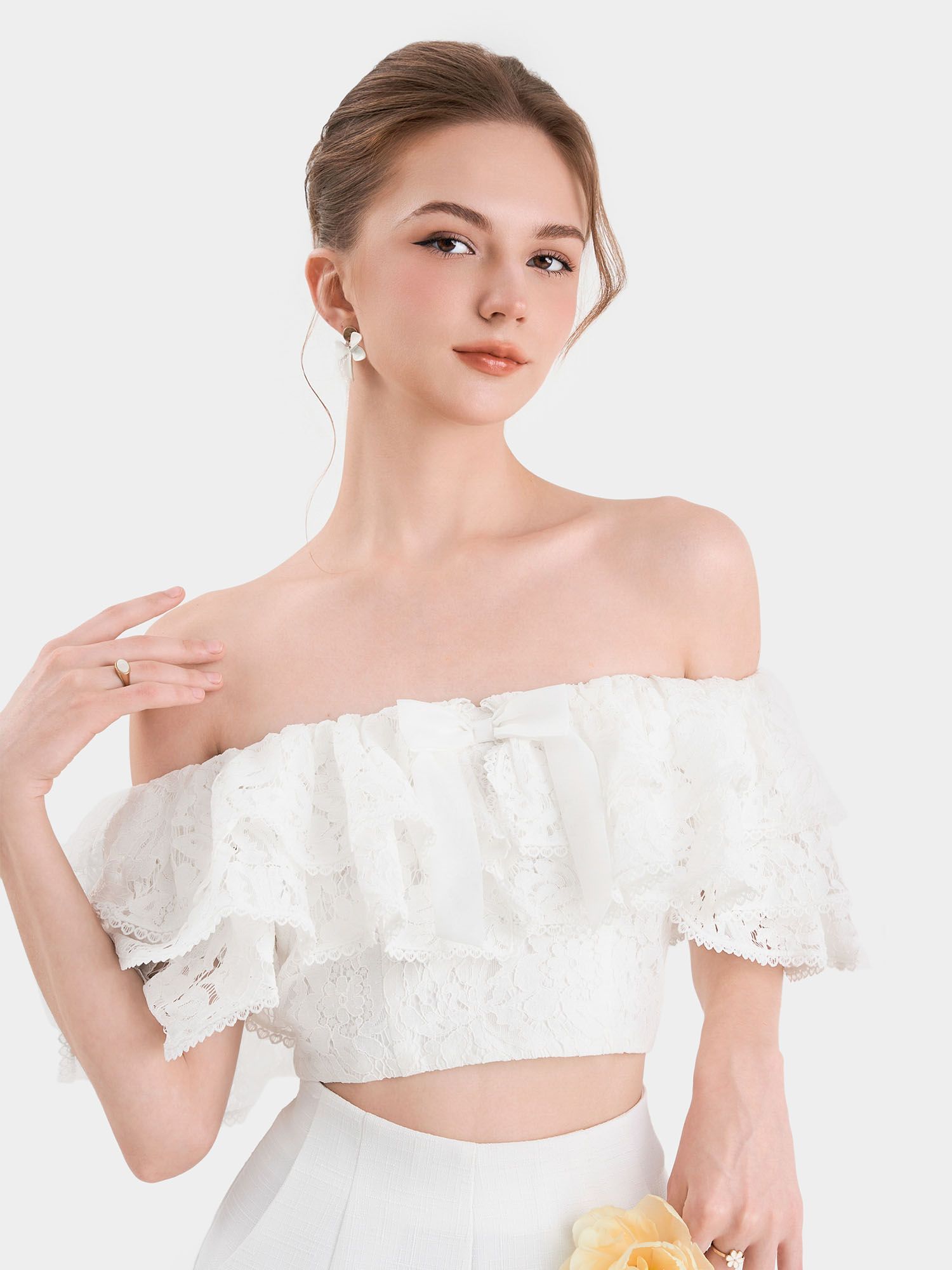  Áo ren croptop phối bèo 3 tầng đính nơ cổ 