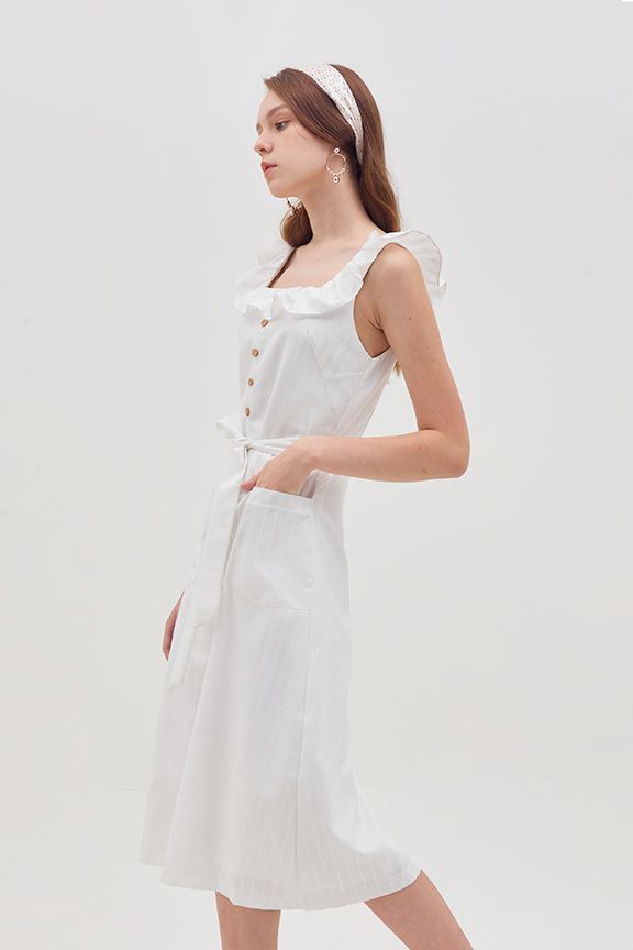 Đầm sát nách cổ vuông bèo midi
