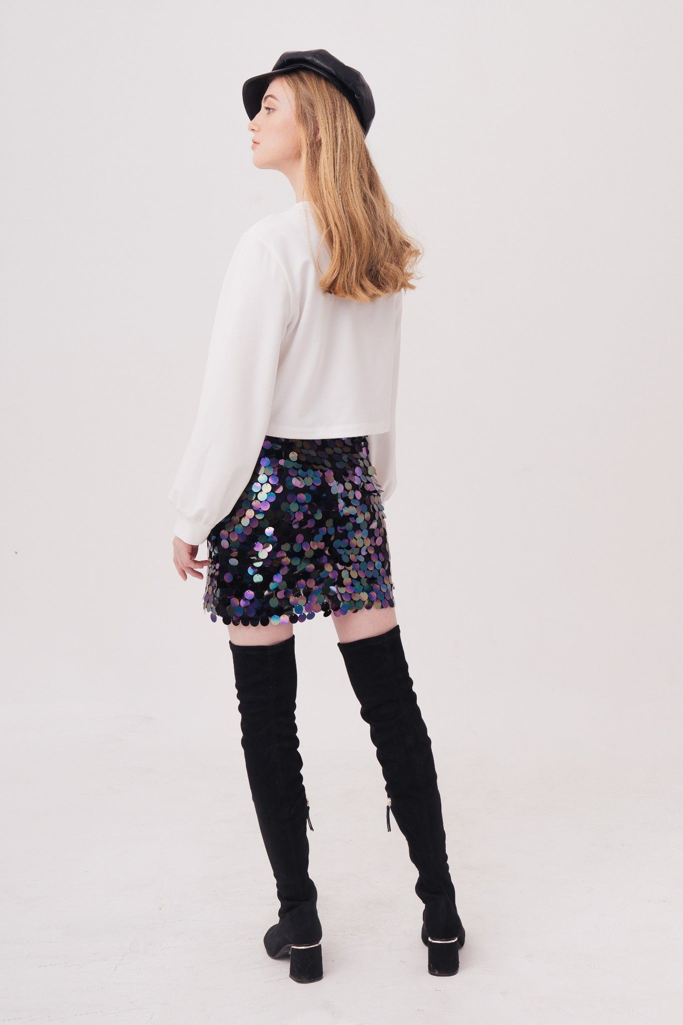 Áo thun sweater tay dài in decal film