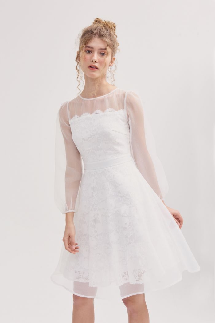Đầm ren 3D phối sheer tay dài