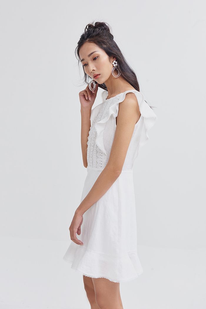 Đầm linen nhấn ren bèo lai