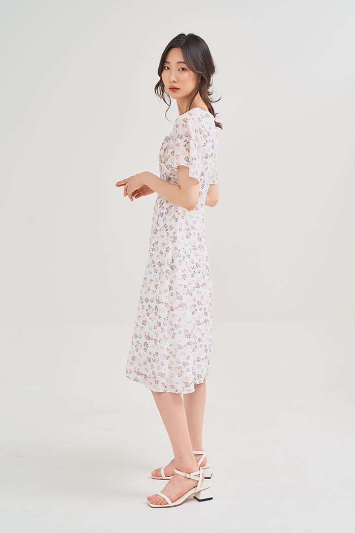 Đầm midi in hoa cổ tim thắt nơ vai