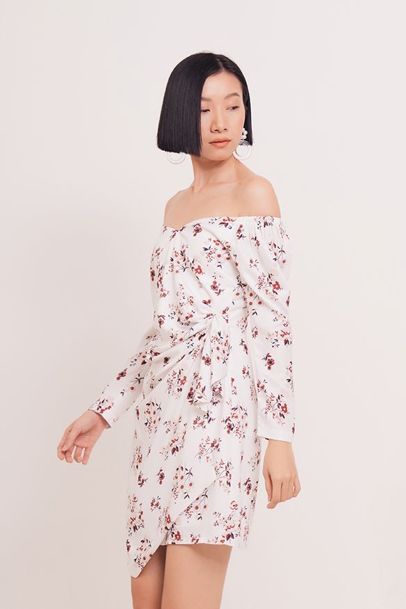 Đầm in hoạ tiết hoa nhấn chi tiết crown