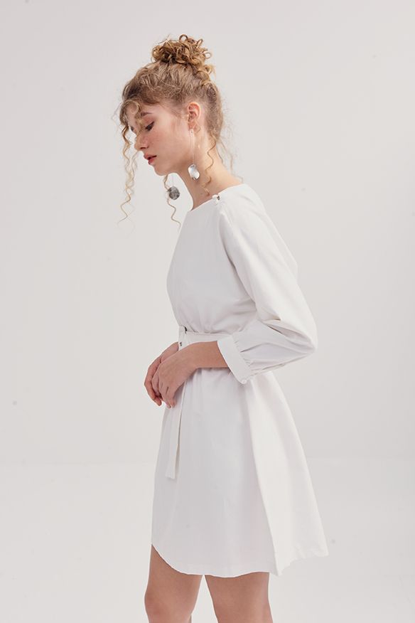 Đầm linen form suông nhấn nút