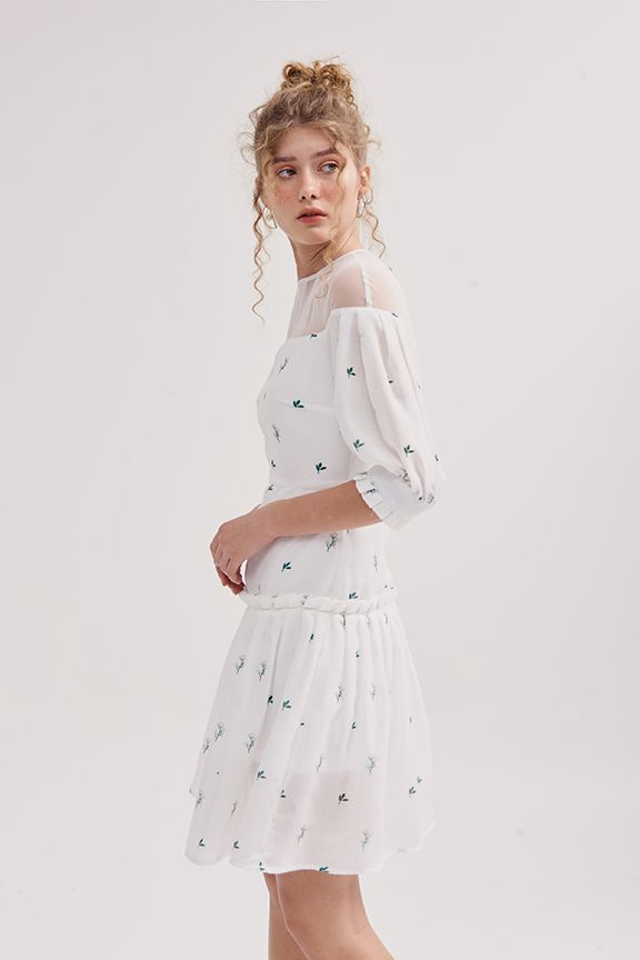 Đầm in hoạ tiếp spr19 rã tùng phối sheer