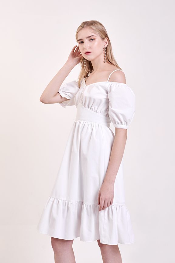 Đầm 2 dây tay lỡ bèo tùng