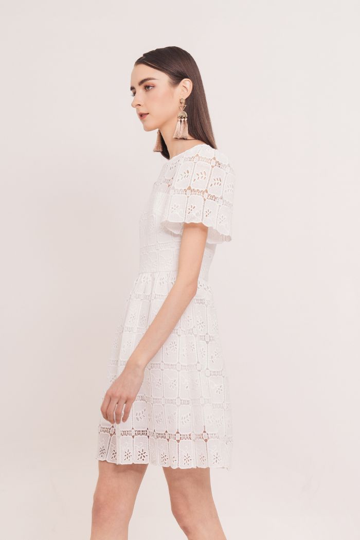 Đầm ren cotton dệt 3D có tay 3 lớp