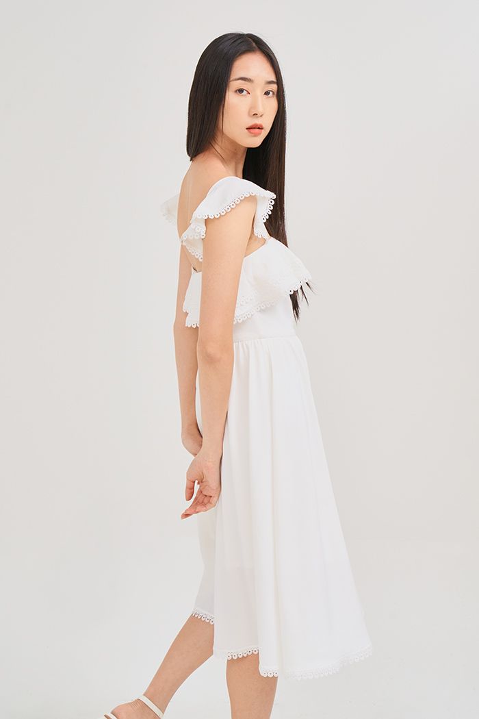 Đầm midi 2 dây bèo vai ngực lai