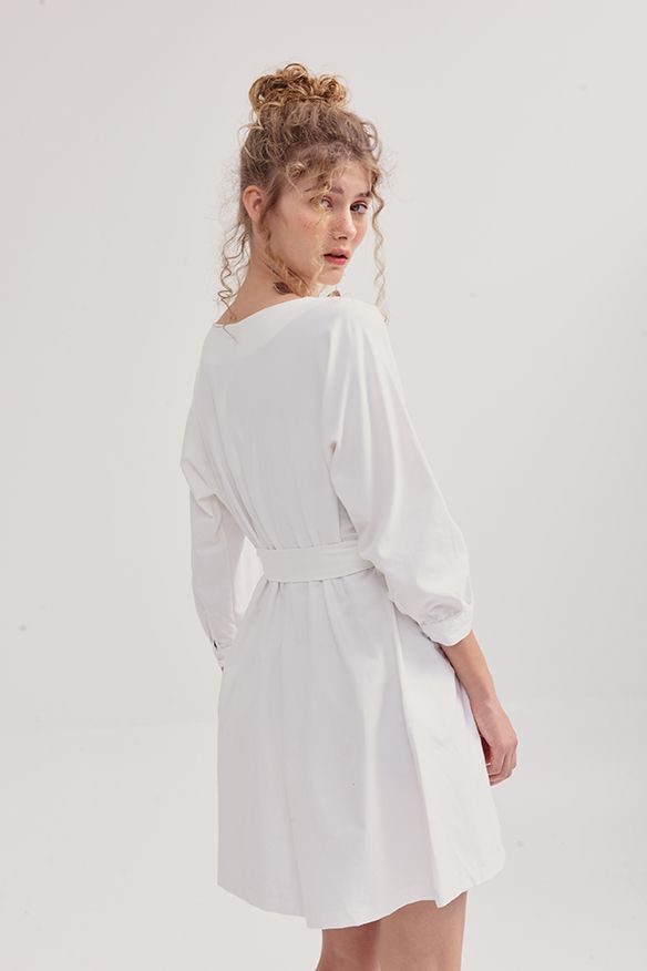 Đầm linen form suông nhấn nút