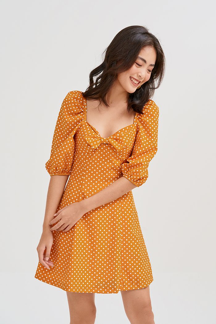 Đầm chấm bi cổ queen cột nơ trước ngực