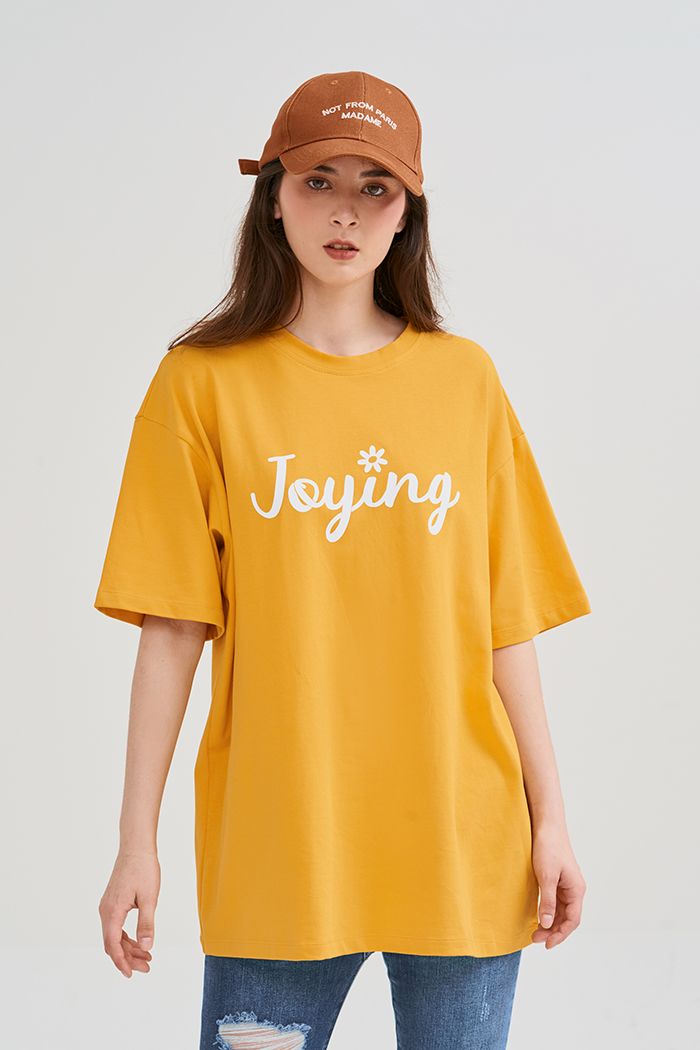 Áo thun oversize in slogan joying