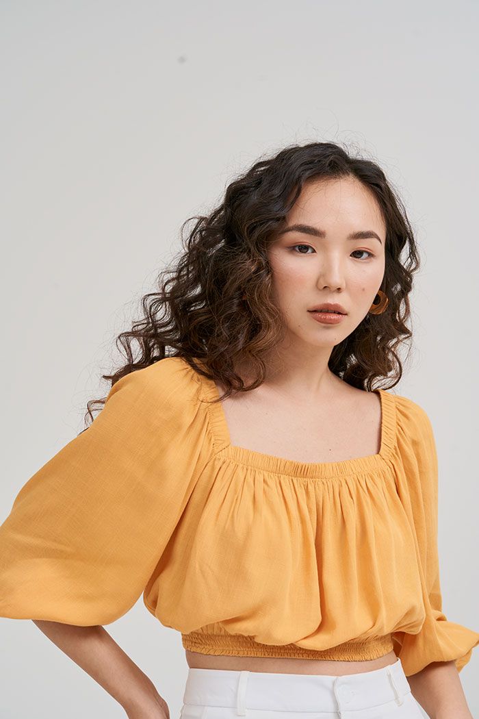 Áo croptop linen chạy moking trên dưới tay lỡ