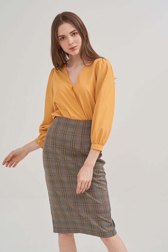 Áo cổ tim đắp chéo tay dài