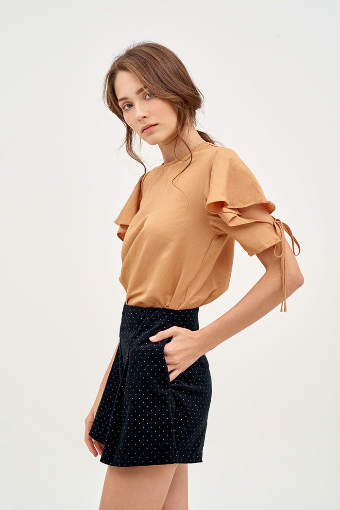 Áo cổ tròn tay bèo cột nơ