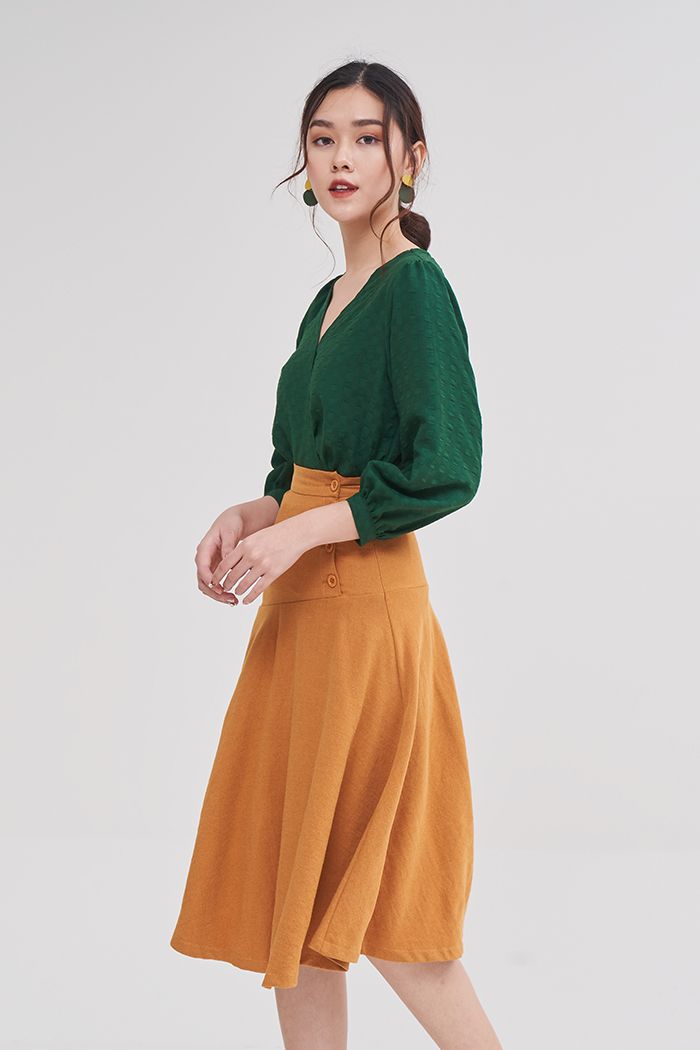 Váy midi rã xéo lưng liền