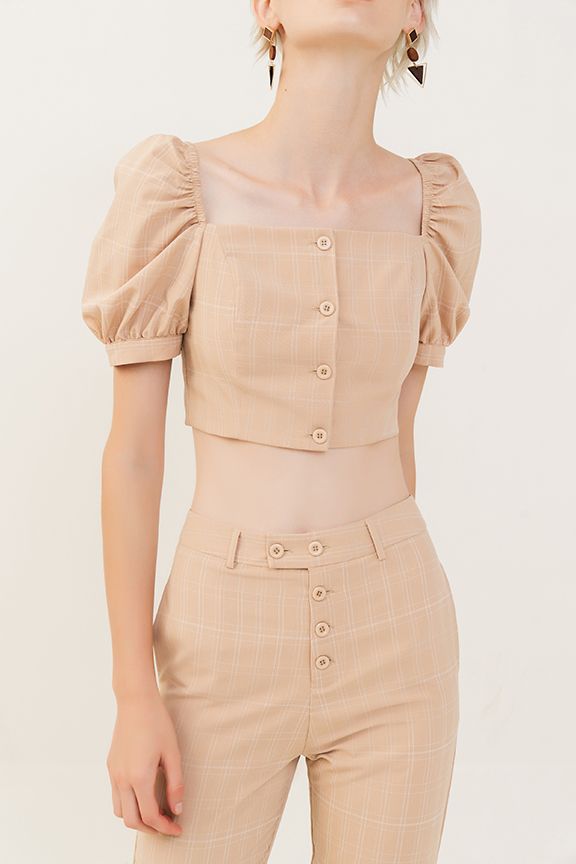 Áo croptop cổ vuông nhấn nút
