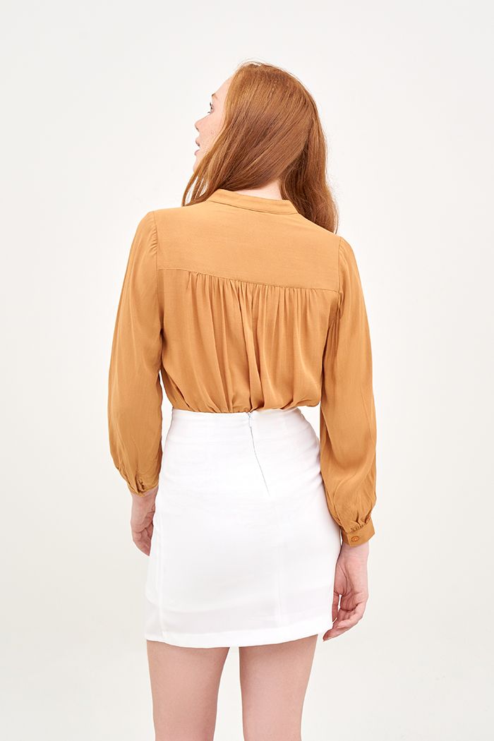 Áo sơmi linen mỏng tay dài dấu nẹp