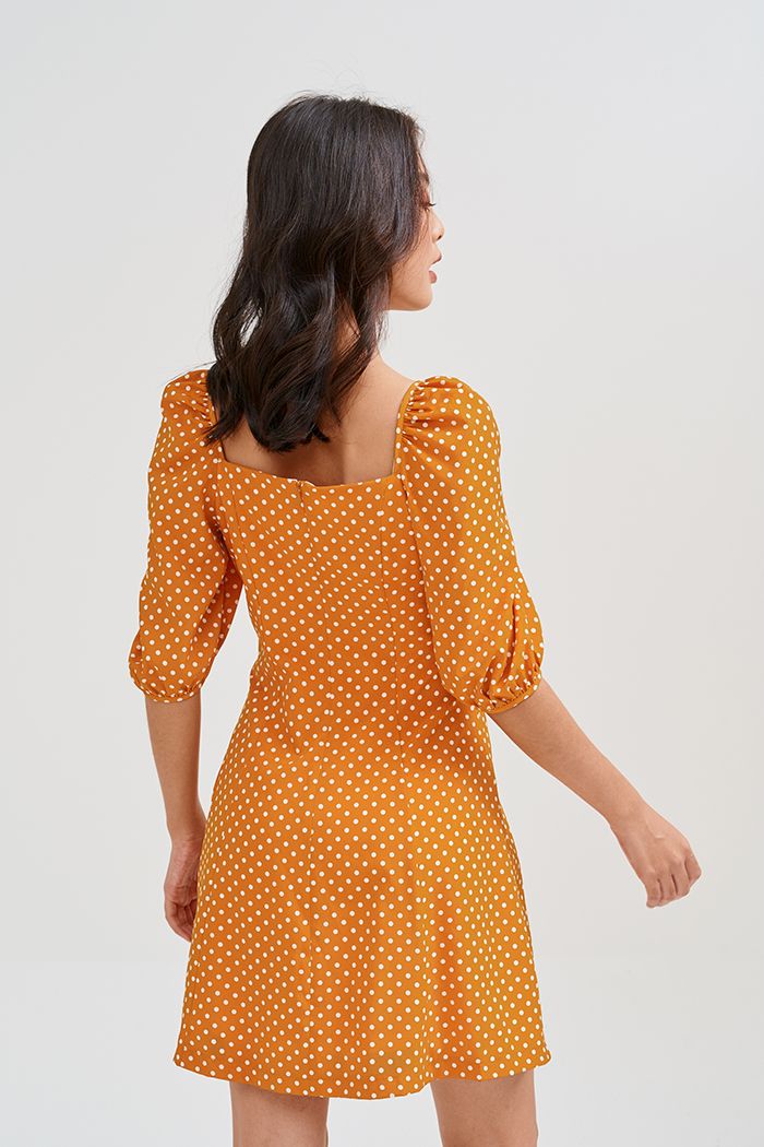 Đầm chấm bi cổ queen cột nơ trước ngực