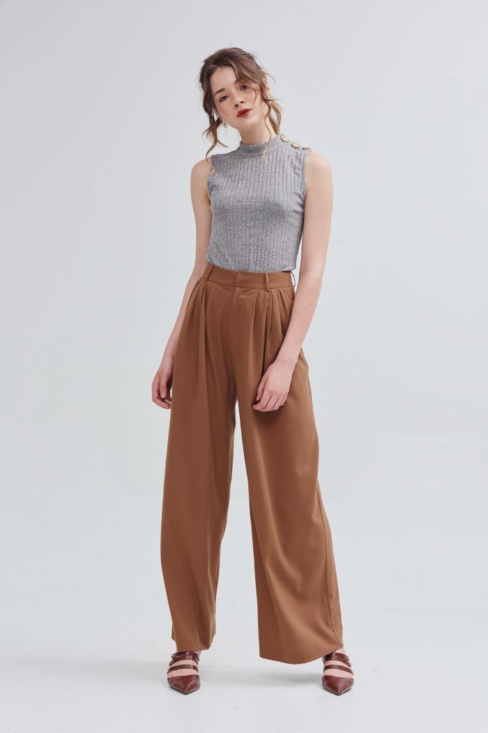 Áo croptop nhấn nút vai