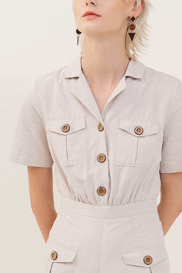 Jumpsuit short túi hộp đính nút