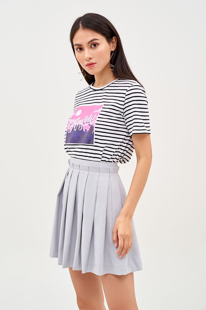 Váy xếp li hộp bèo lưng