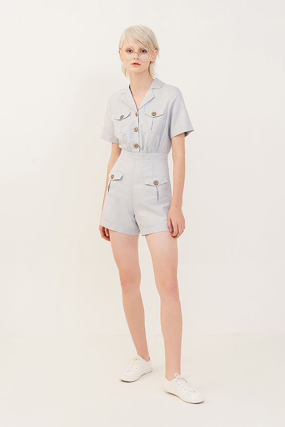 Jumpsuit short túi hộp đính nút