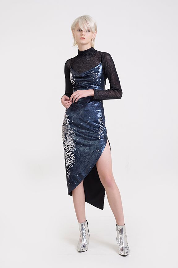 Đầm party kim sa 2 dây cổ đổ xẻ tà