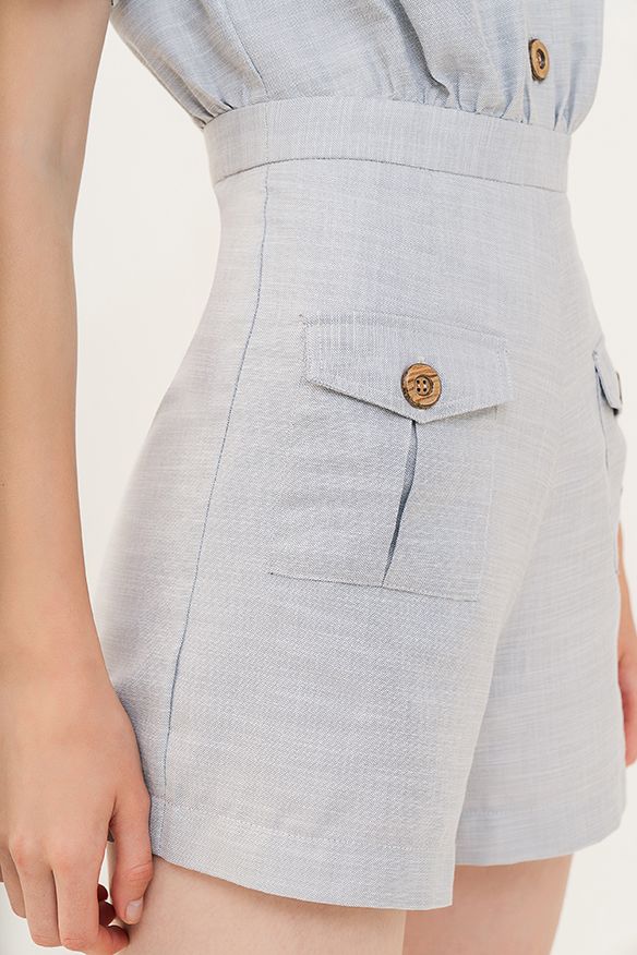Jumpsuit short túi hộp đính nút