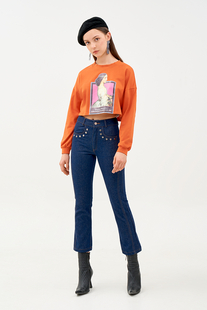 Quần jeans đóng đinh tán túi