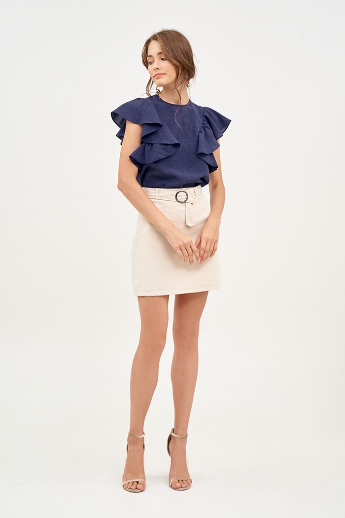 Áo linen mỏng cổ tròn nhấn bèo tay