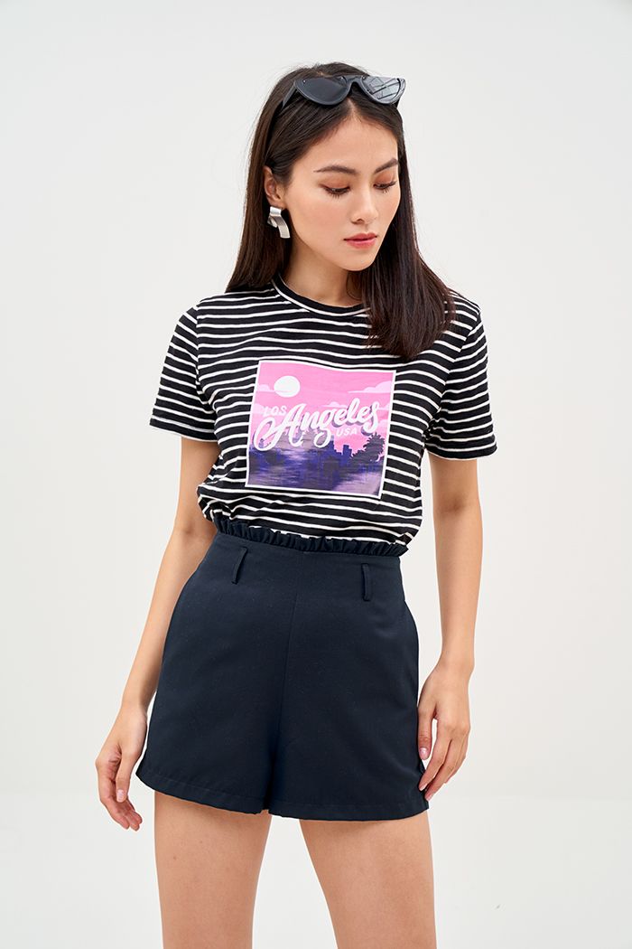 Quần short bèo lưng dây kéo dấu