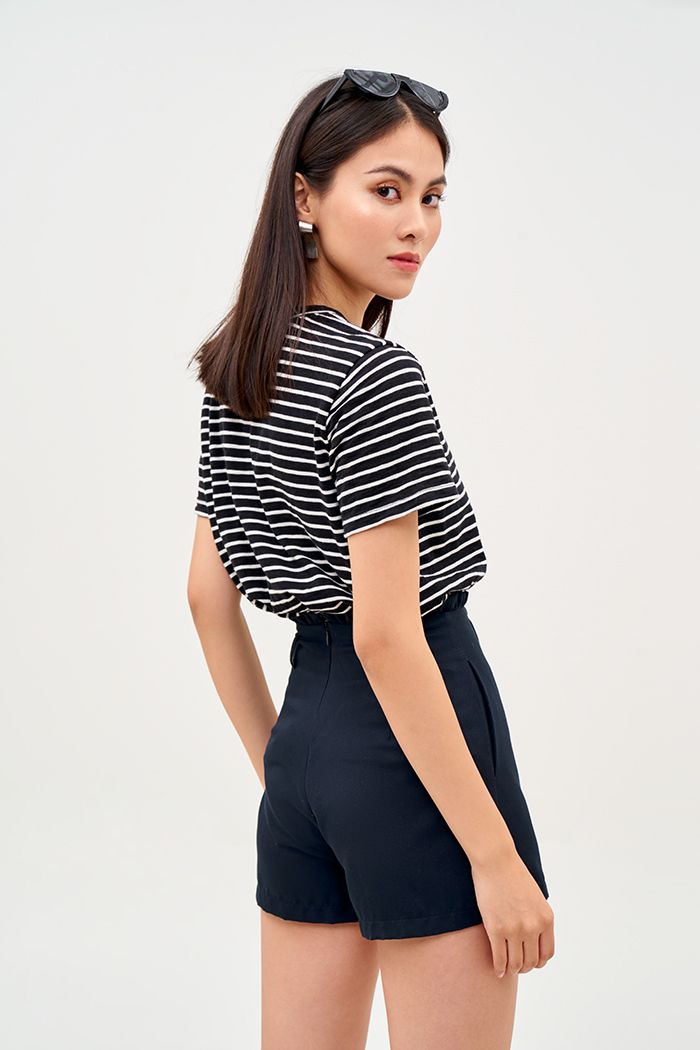 Quần short bèo lưng dây kéo dấu