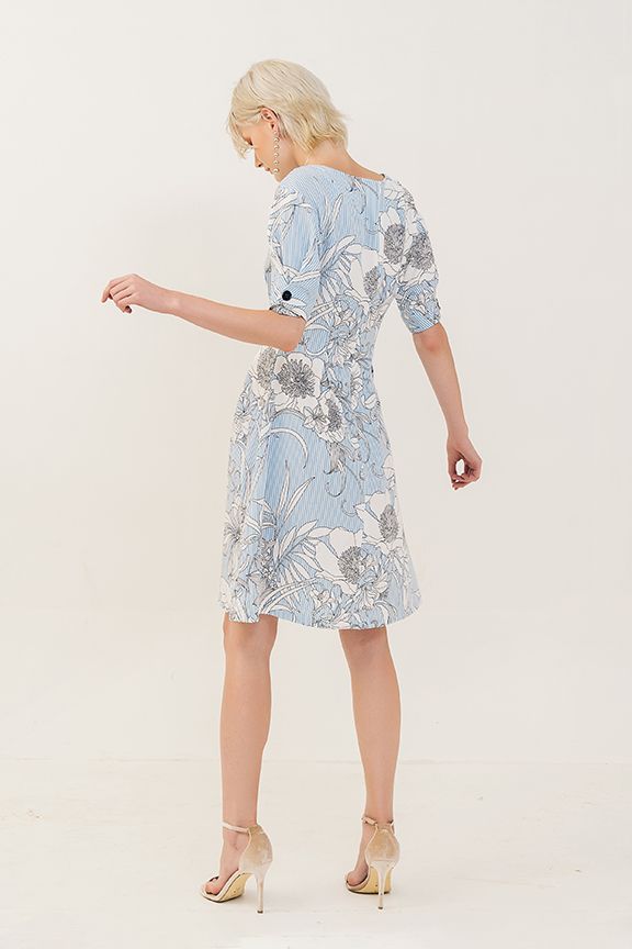 Đầm form suông hoạ tiết fall18 nhấn nút tay