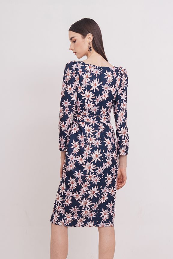 Đầm in hoạ tiết hoa daisy cổ vuông