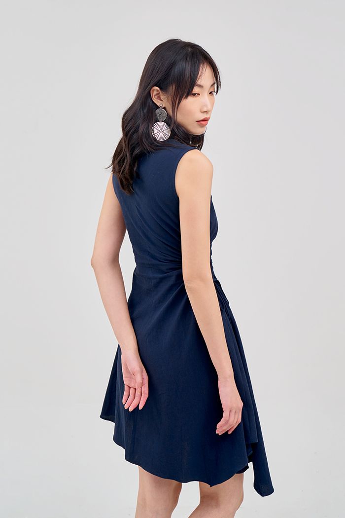 Đầm sát nát cutout rút dây hông
