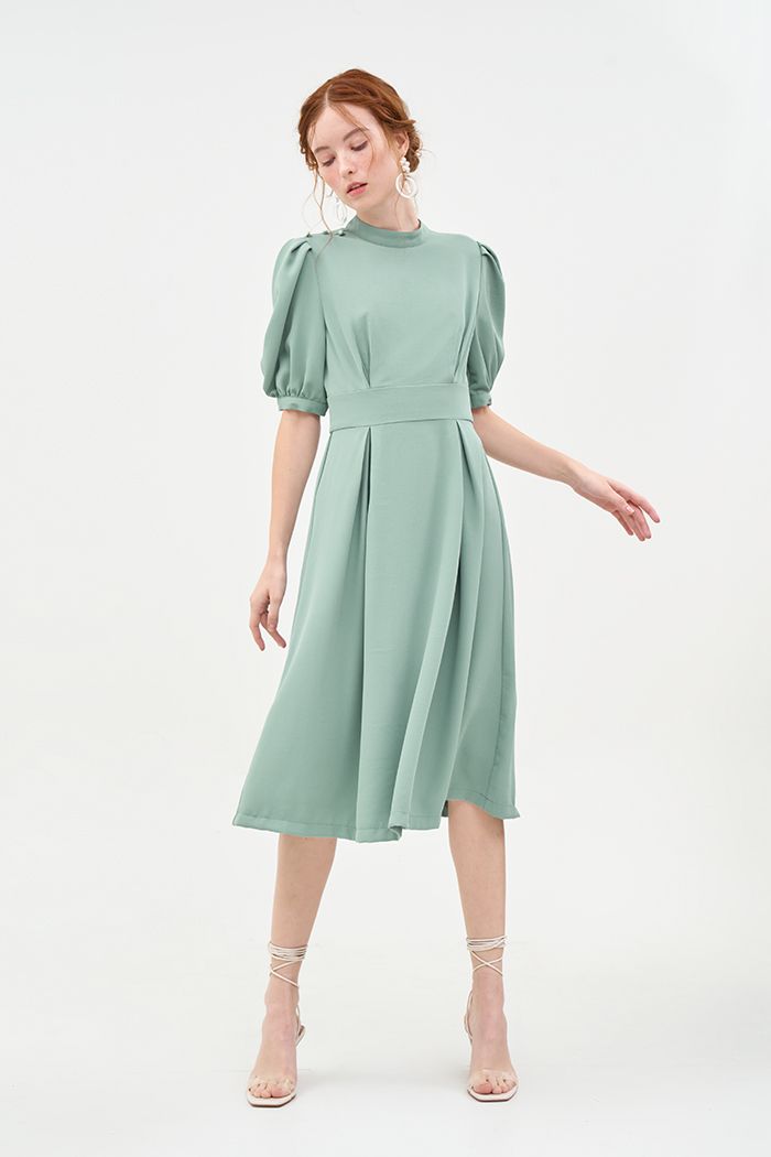 Đầm midi xếp li hợp nhấn nút vai tay lở